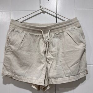 GAP Women's Cream Athletic Shorts